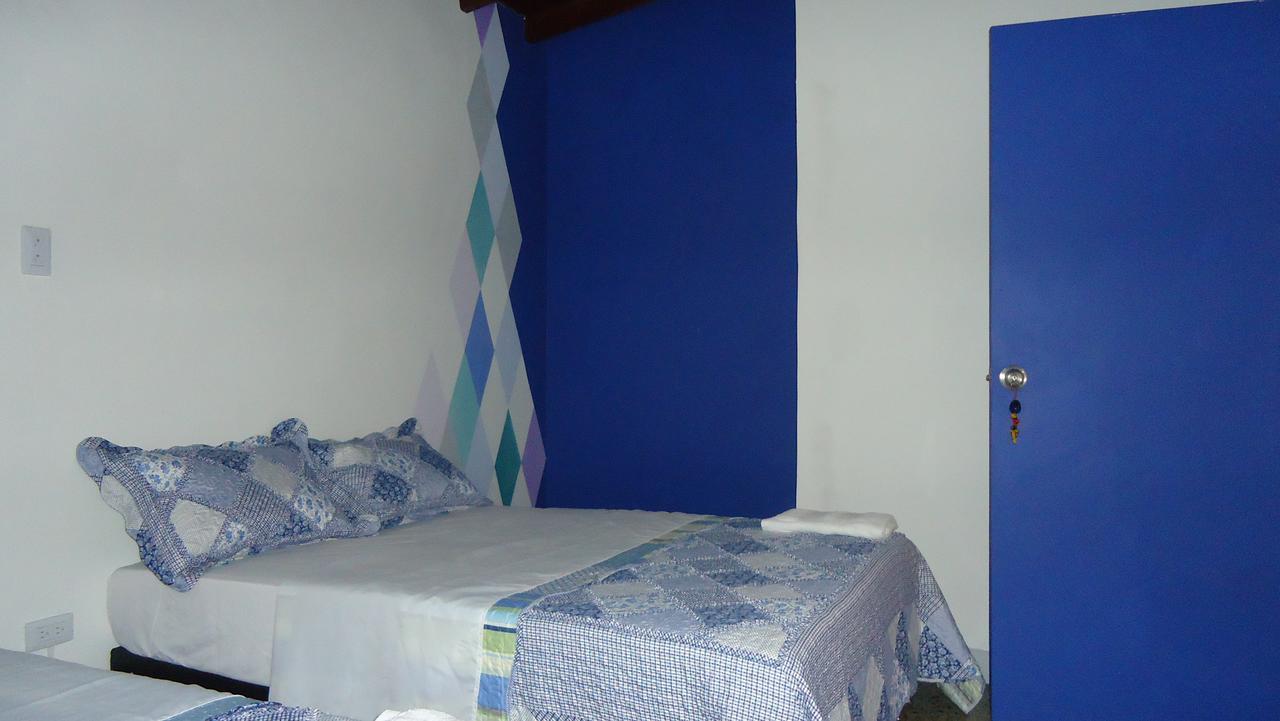 Iris Hostel Medellín Extérieur photo